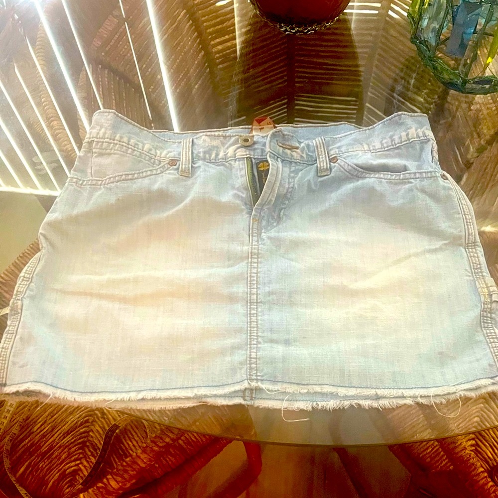 🌹Lucky Brand Super Cute EUC 100% Cotton Size 27  Four Pockets Jeans!